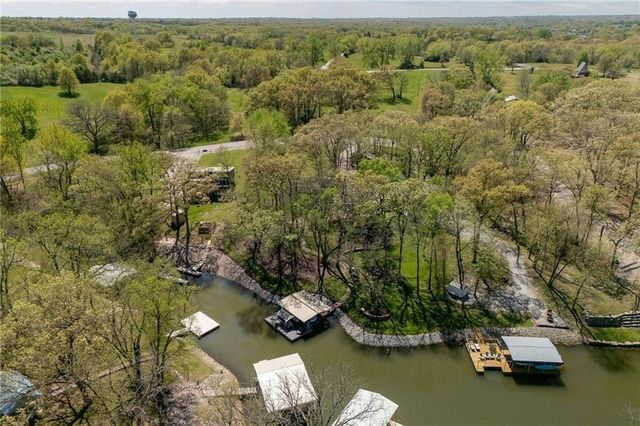 206 Lake Viking Terrace, Gallatin, MO 64640