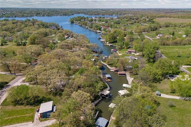 206 Lake Viking Terrace, Gallatin, MO 64640