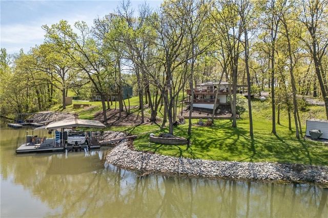 206 Lake Viking Terrace, Gallatin, MO 64640