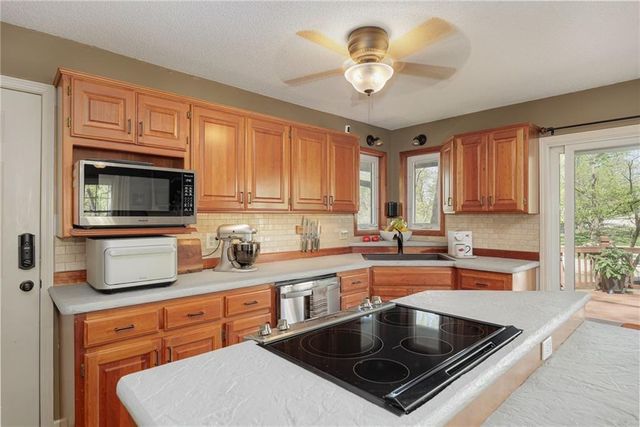 206 Lake Viking Terrace, Gallatin, MO 64640