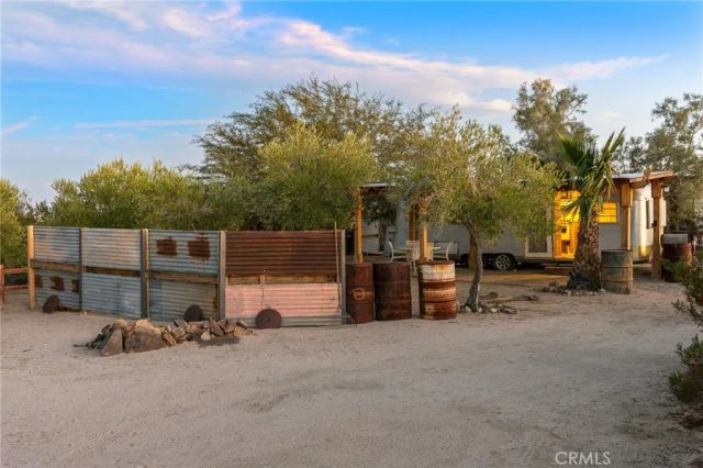 2653 Meldora, 29 Palms, CA 92277