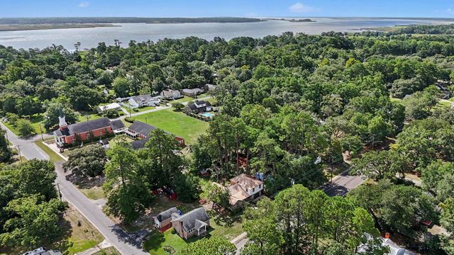 2405 S Island Rd., Georgetown, SC 29440