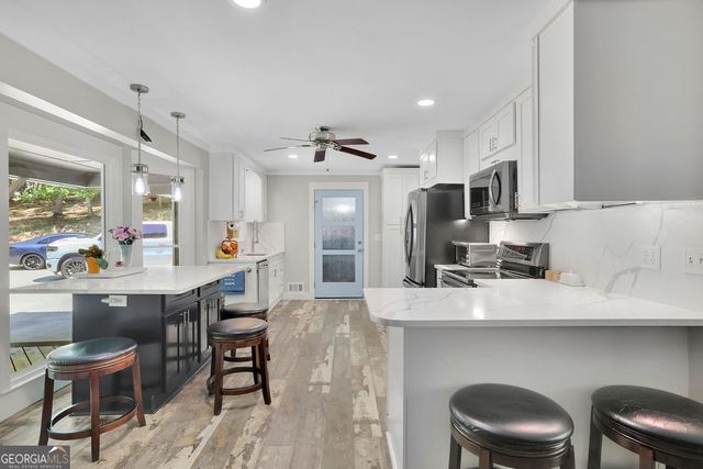 7480 Shadburn Ferry Road, Cumming, GA 30041