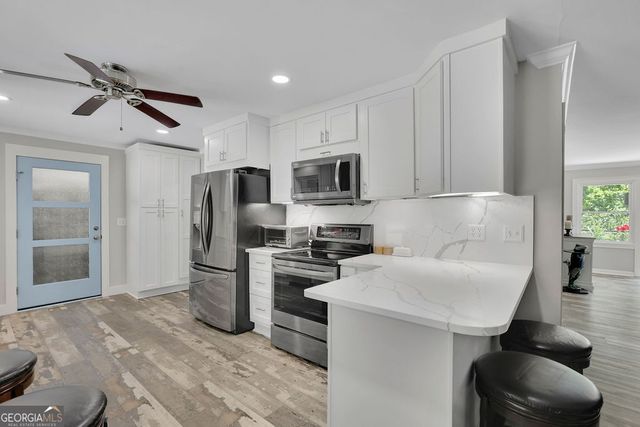7480 Shadburn Ferry Road, Cumming, GA 30041