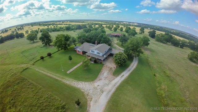 2343 E 2050, Hugo, OK 74743