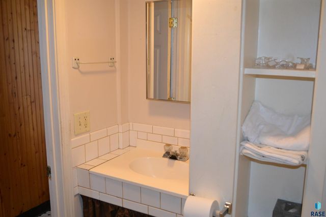 710 S 4th Ave Avenue, Sioux Falls, SD 57104