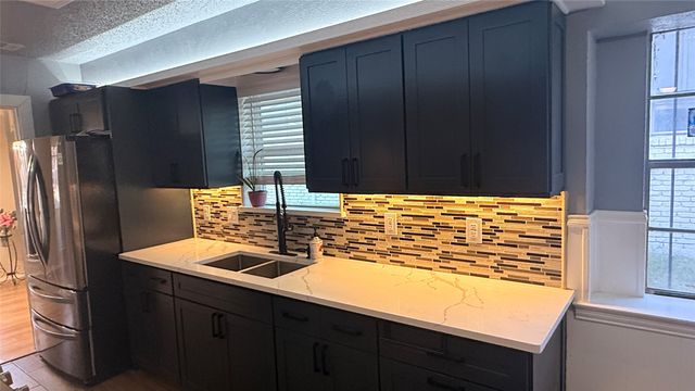 1917 Shady Glen Lane, Dallas, TX 75232