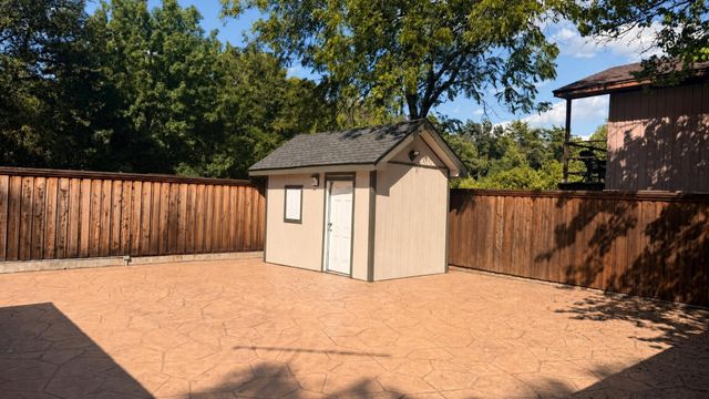 1917 Shady Glen Lane, Dallas, TX 75232