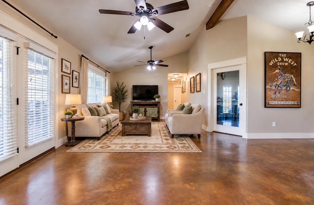 Image 7 of property listing at 791 Fairview School Road, San Angelo, TX 76904