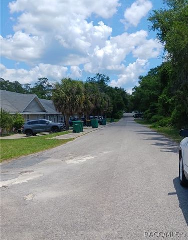 215 & 217 Country Walk, Inverness, FL 34453