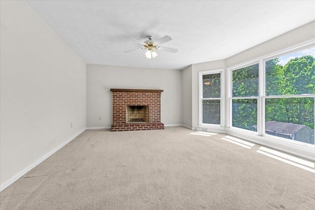 716 Debra LN, Salem, VA 24153