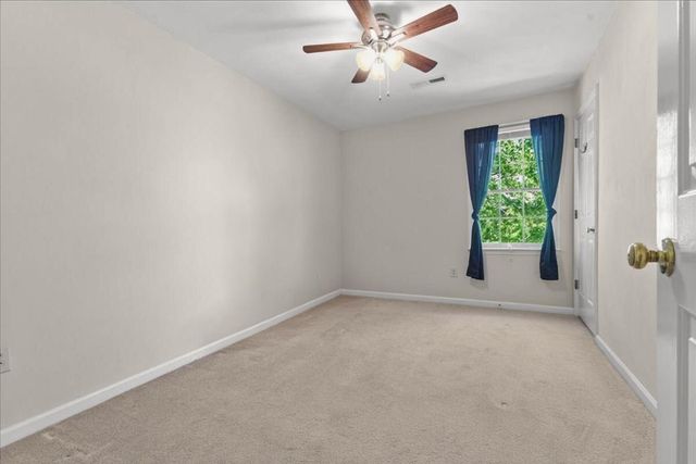 716 Debra LN, Salem, VA 24153