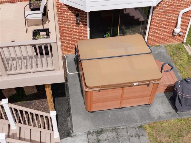 716 Debra LN, Salem, VA 24153