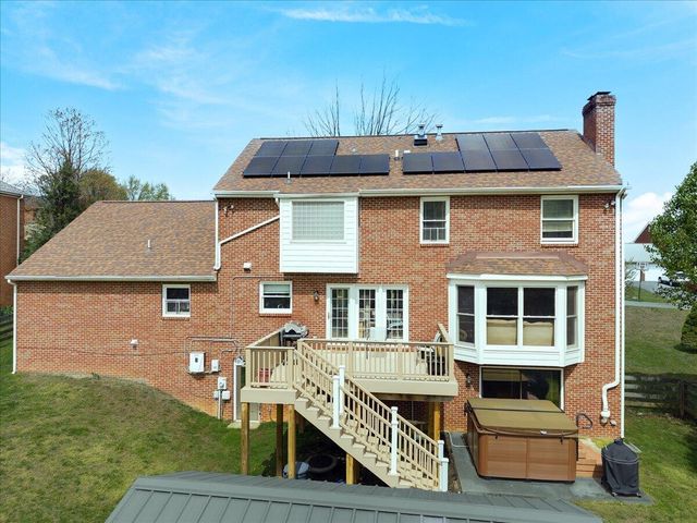 716 Debra LN, Salem, VA 24153