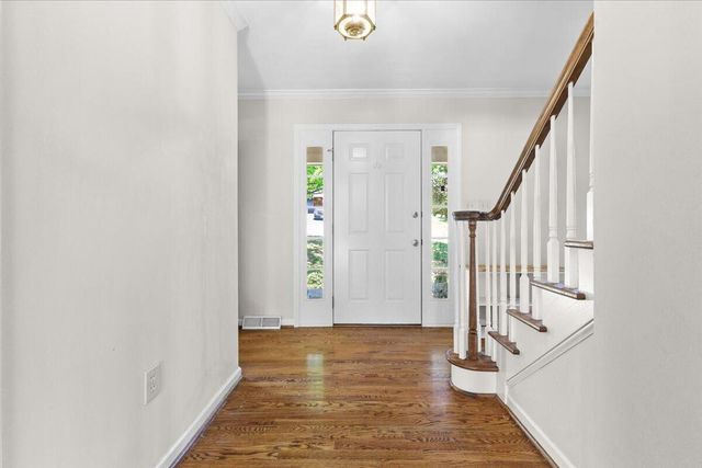 716 Debra LN, Salem, VA 24153