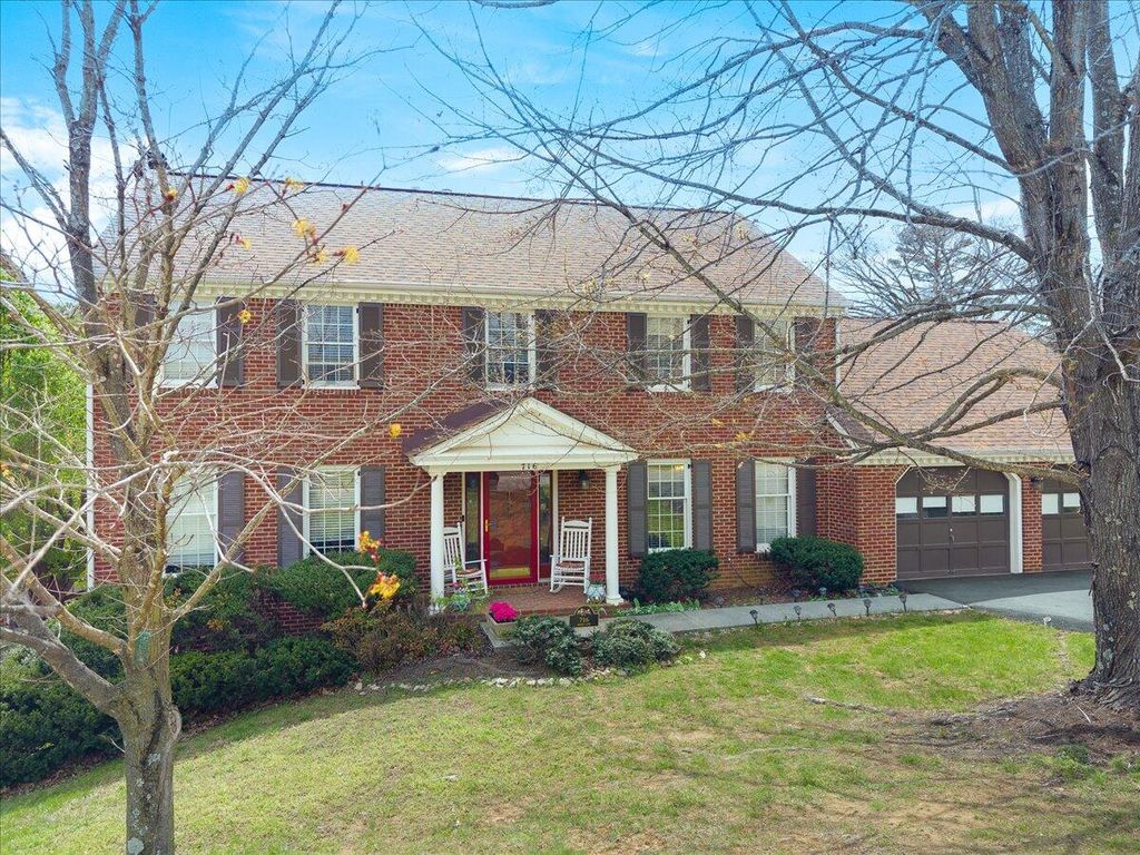 716 Debra LN, Salem, VA 24153