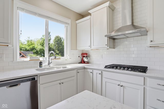 3334 Glenwillow Court, Bargersville, IN 46106