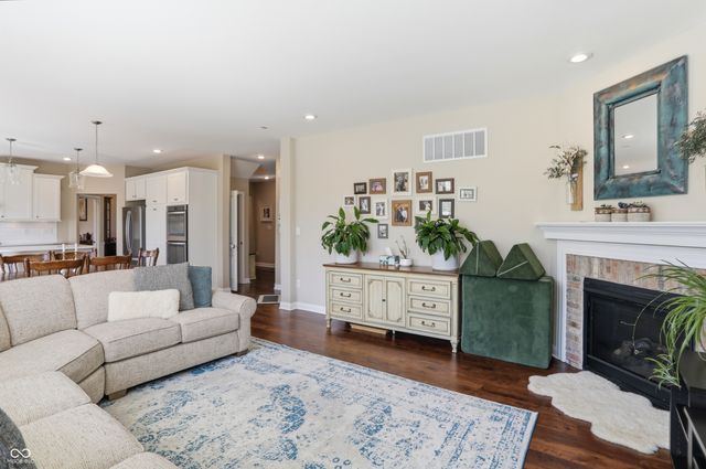 3334 Glenwillow Court, Bargersville, IN 46106