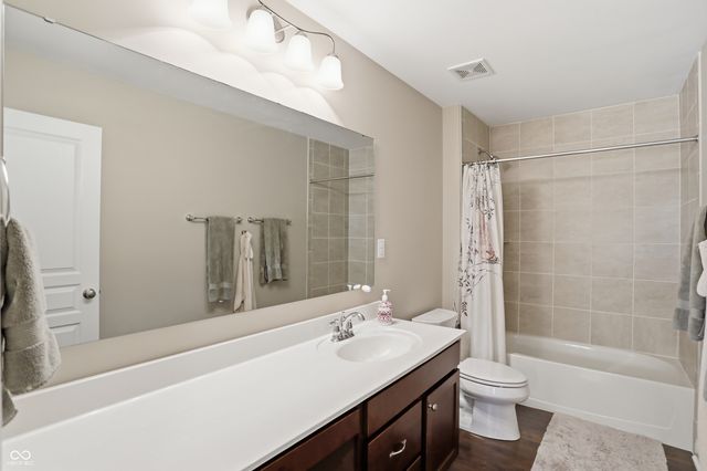 3334 Glenwillow Court, Bargersville, IN 46106