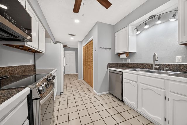14223 Bateau Drive, Cypress, TX 77429