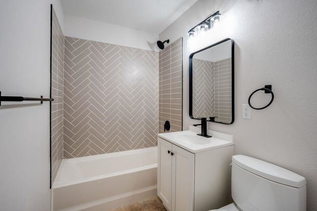 805 N Colorado St, Wichita, KS 67212