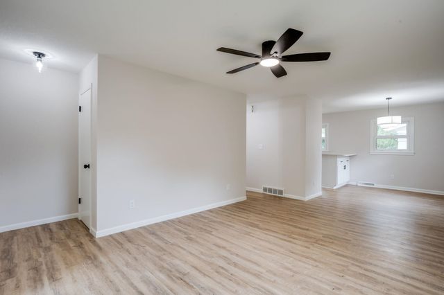 805 N Colorado St, Wichita, KS 67212