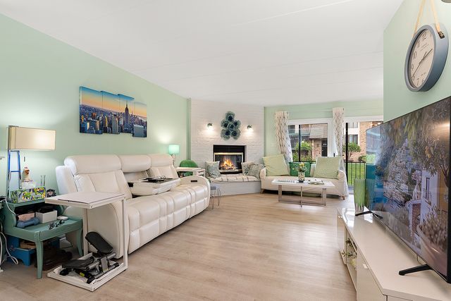 15703 Old Orchard Court 1S, Orland Park, IL 60462