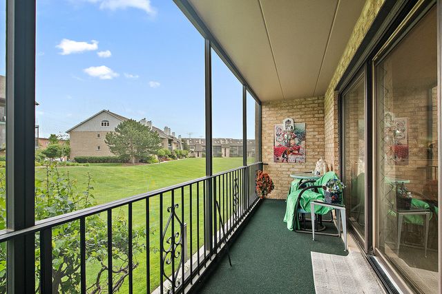 15703 Old Orchard Court 1S, Orland Park, IL 60462