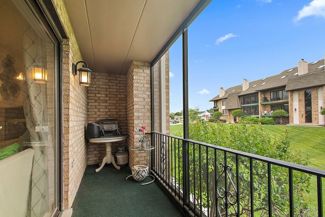 15703 Old Orchard Court 1S, Orland Park, IL 60462