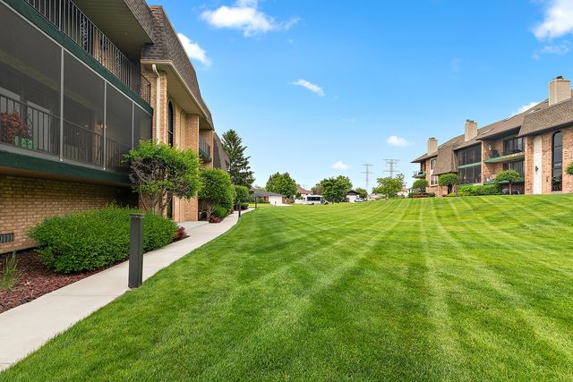 15703 Old Orchard Court 1S, Orland Park, IL 60462