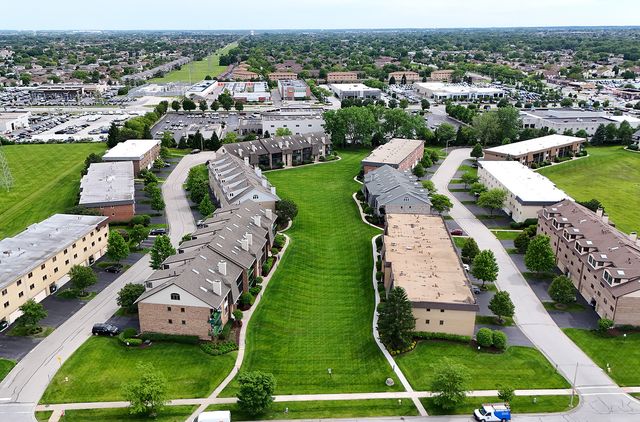 15703 Old Orchard Court 1S, Orland Park, IL 60462