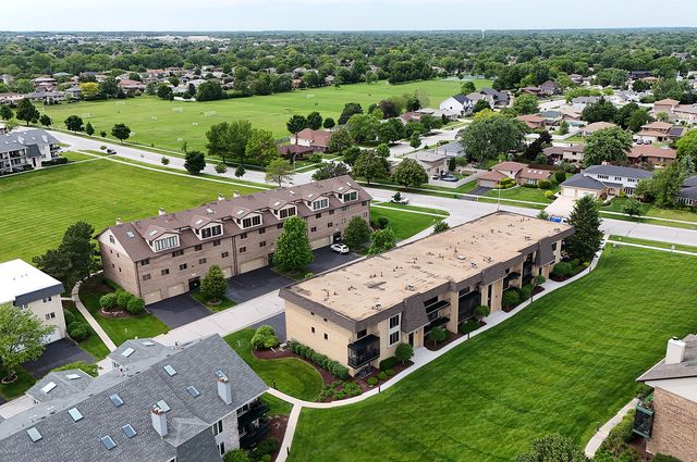 15703 Old Orchard Court 1S, Orland Park, IL 60462