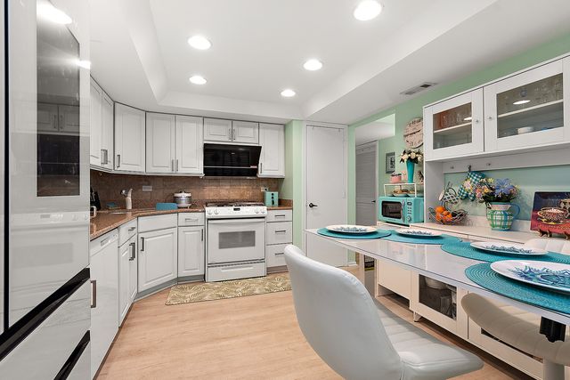 15703 Old Orchard Court 1S, Orland Park, IL 60462