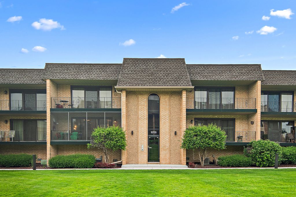 15703 Old Orchard Court 1S, Orland Park, IL 60462