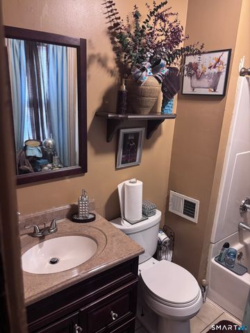 26 Newton Street, Hamden, CT 06514