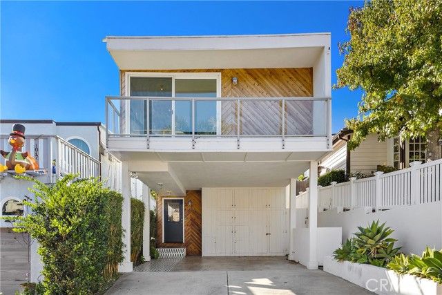 1053 Oro Street, Laguna Beach, CA 92651