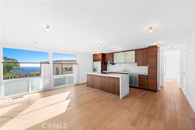 1053 Oro Street, Laguna Beach, CA 92651