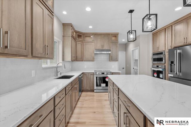8825 Ranch Gate Road, Lincoln, NE 68520