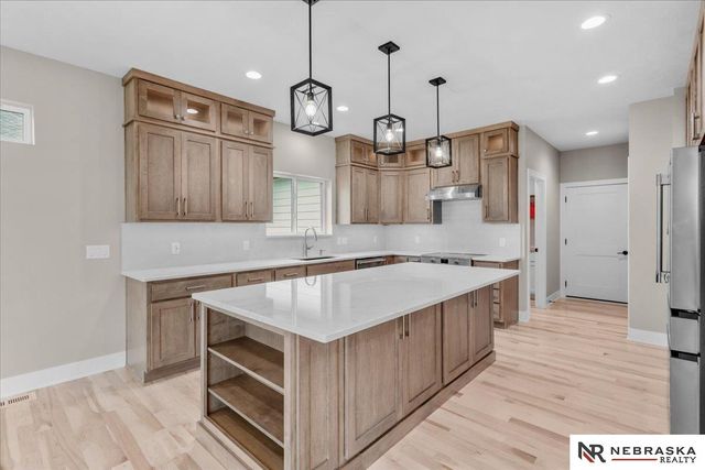 8825 Ranch Gate Road, Lincoln, NE 68520