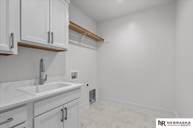 8825 Ranch Gate Road, Lincoln, NE 68520
