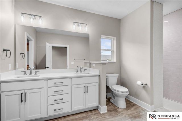 8825 Ranch Gate Road, Lincoln, NE 68520
