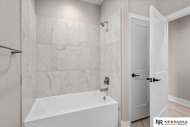 8825 Ranch Gate Road, Lincoln, NE 68520