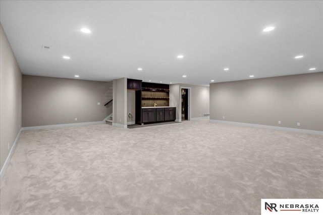 8825 Ranch Gate Road, Lincoln, NE 68520