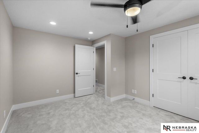 8825 Ranch Gate Road, Lincoln, NE 68520