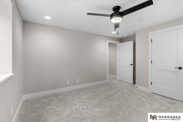 8825 Ranch Gate Road, Lincoln, NE 68520
