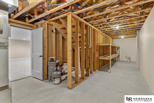 8825 Ranch Gate Road, Lincoln, NE 68520