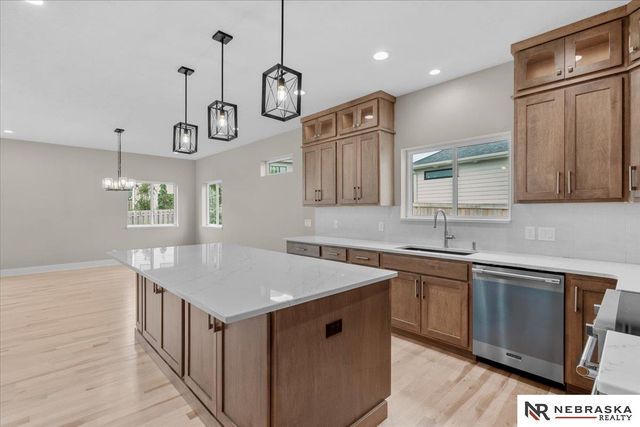 8825 Ranch Gate Road, Lincoln, NE 68520