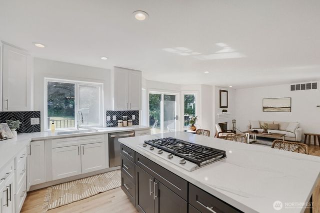 18608 117th Avenue SE, Snohomish, WA 98296