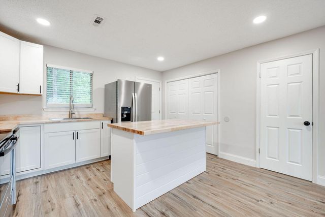 2323 Green Forest Drive A, Chattanooga, TN 37406