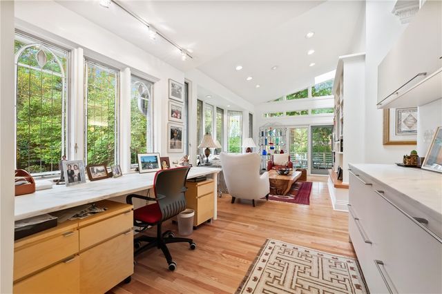 123 Woodland Rd, Squirrel Hill, PA 15232